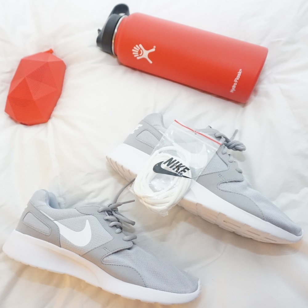 Woman's Nike Kaishi shoes